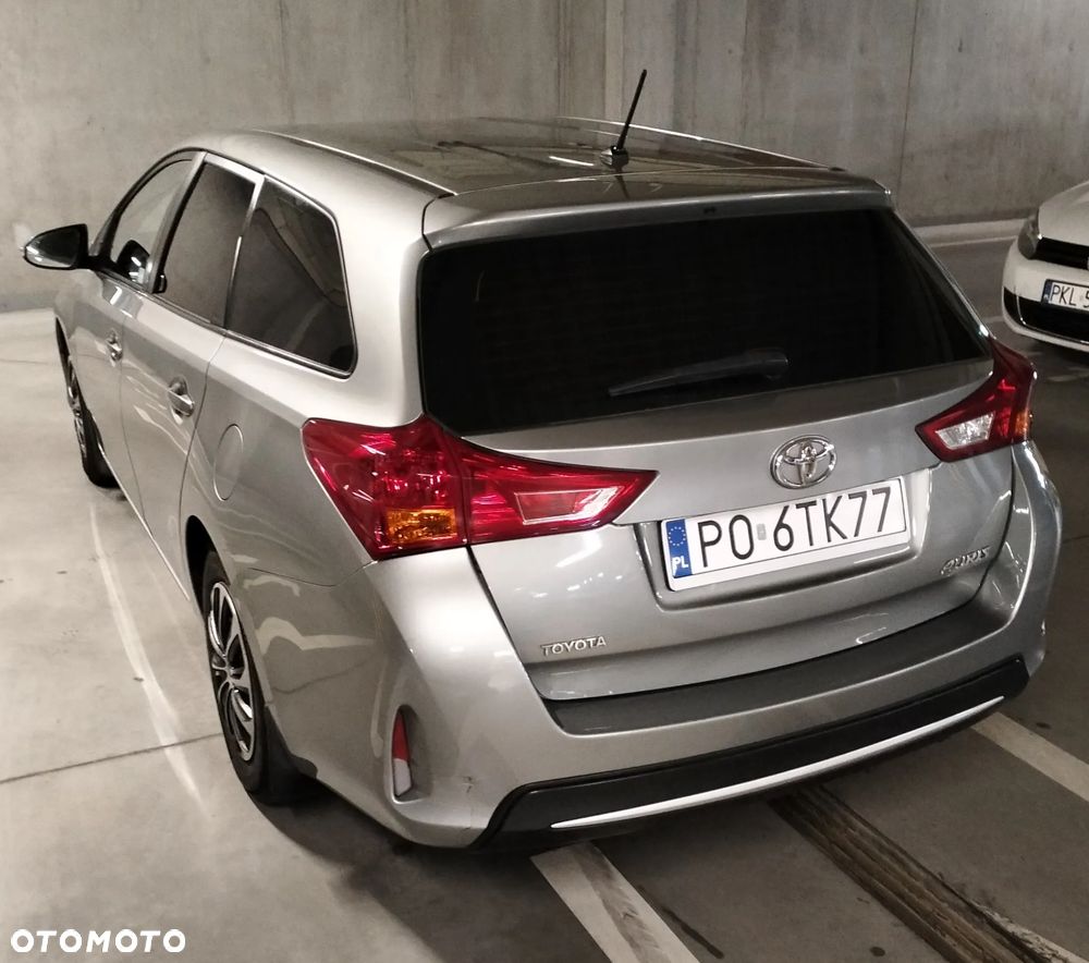 Toyota Auris 1.4 D-4D Active - 5