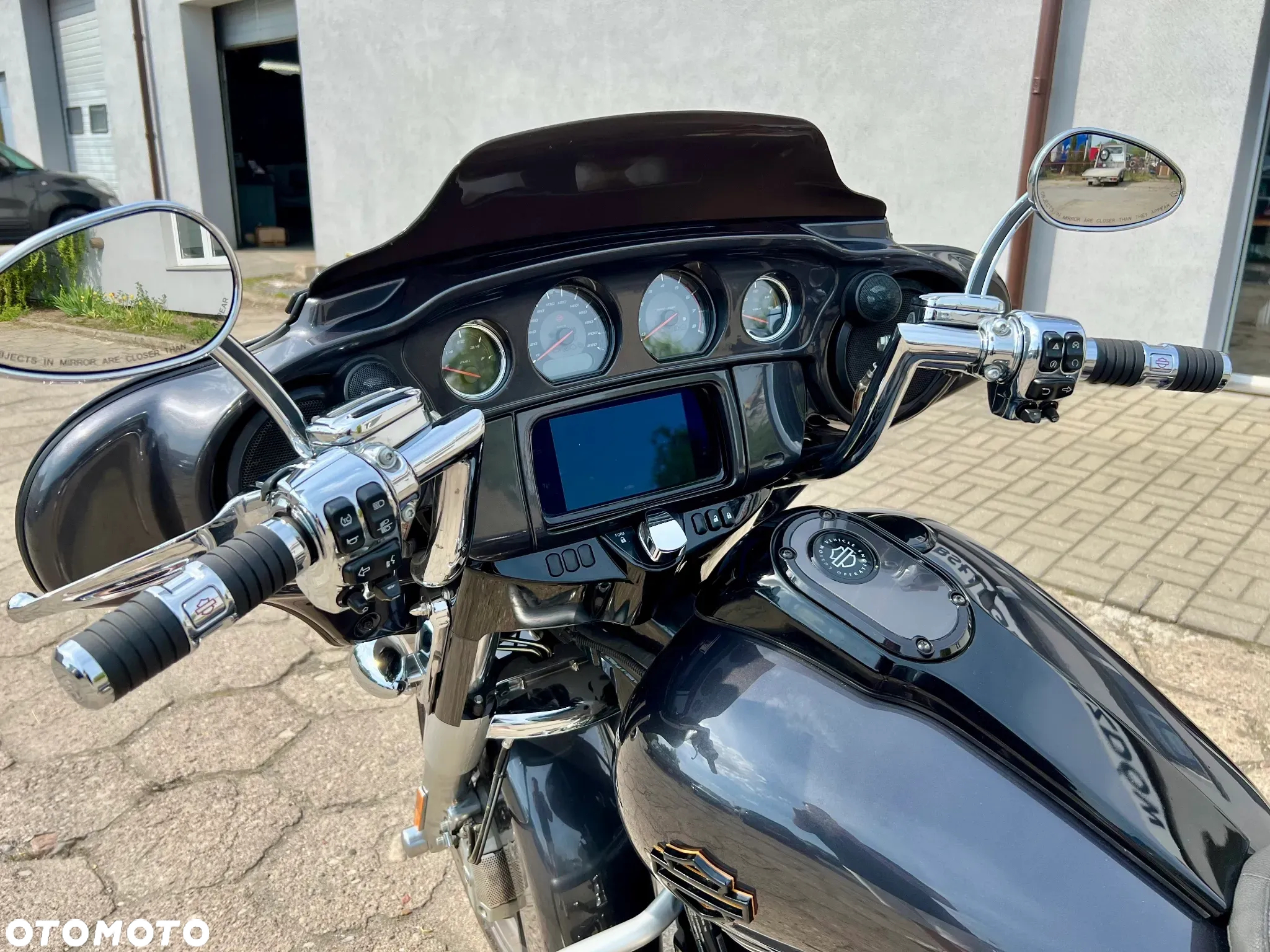 Harley-Davidson Touring Street Glide - 18
