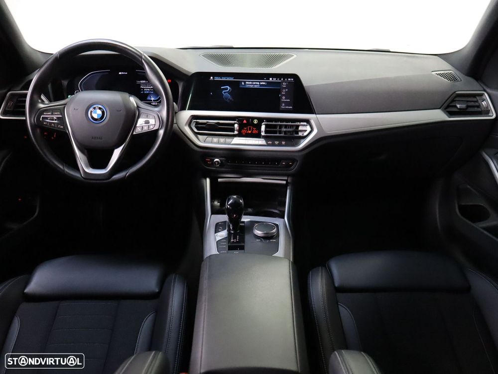 BMW 320 e Corporate Edition Auto - 13