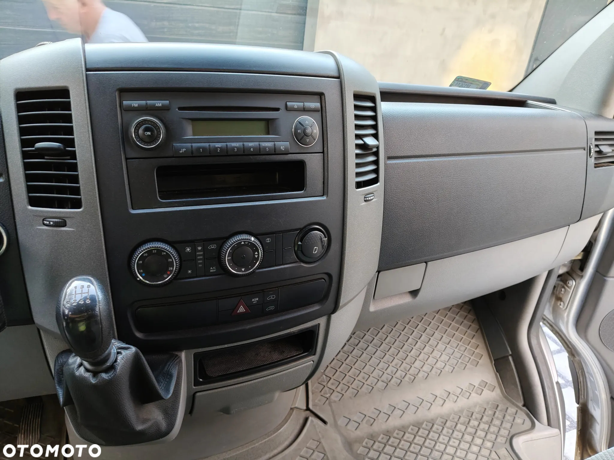 Volkswagen Crafter - 13