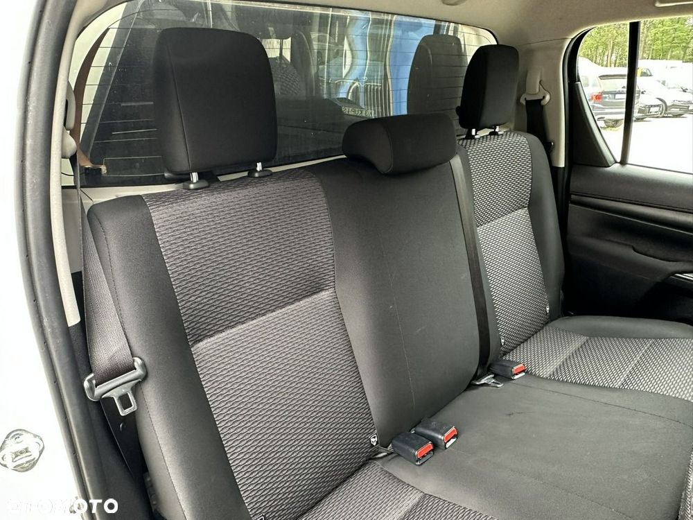 Toyota Hilux 2.4 D-4D Double Cab DLX 4x4 - 19