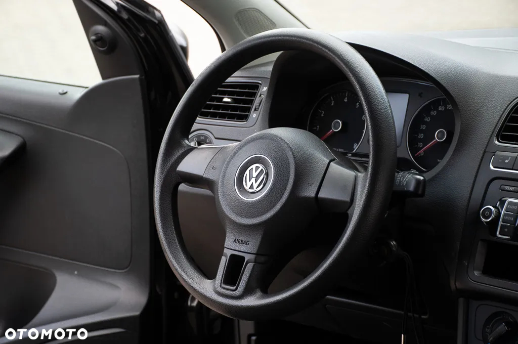 Volkswagen Polo 1.2 MATCH - 28