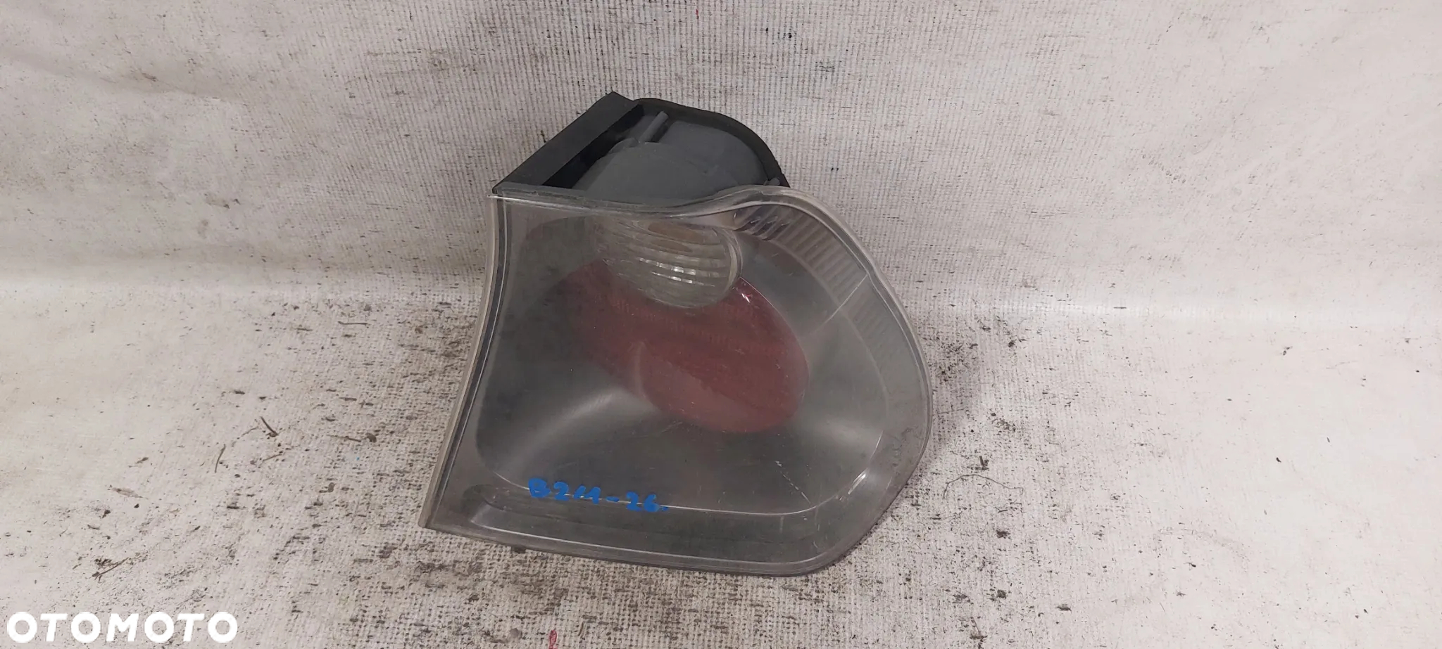 .  TYL TYLNA LAMPA PRAWA BMW E46 COMPACT - 2
