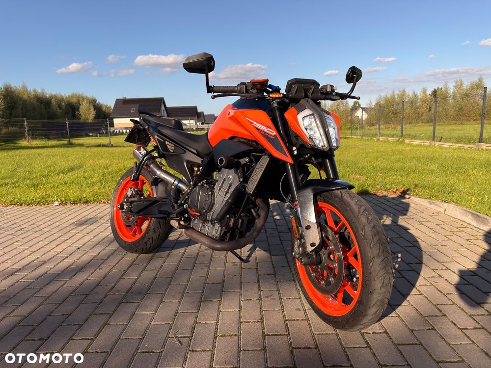 KTM Duke 790