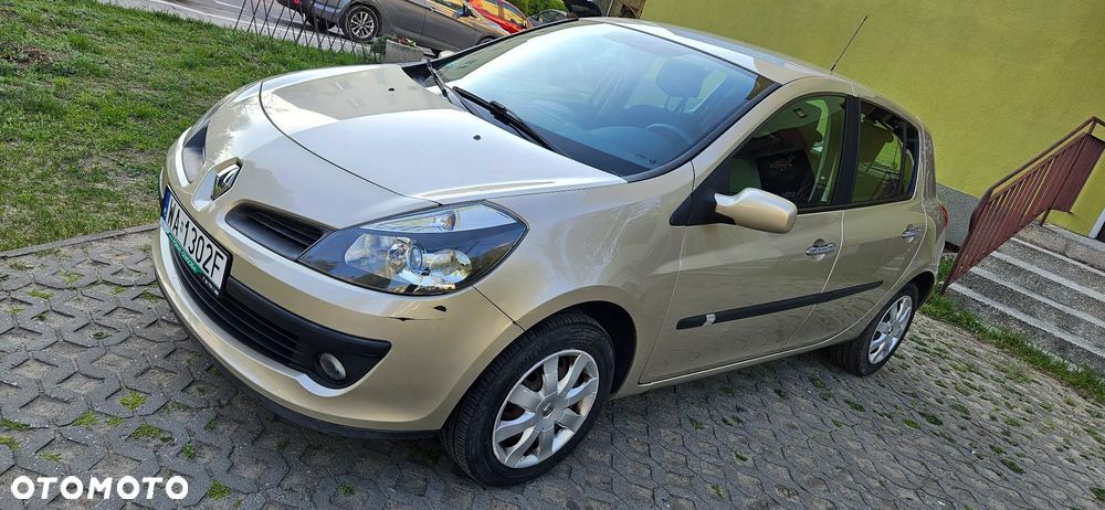 Renault Clio 1.6 16V Expression - 21