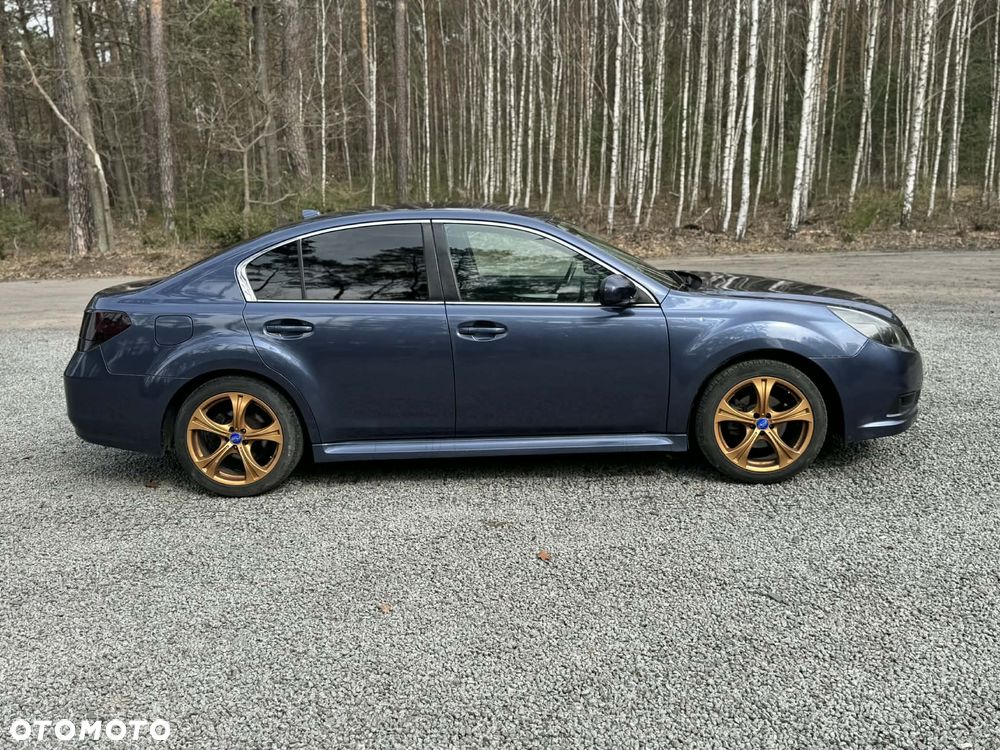 Subaru Legacy - 4