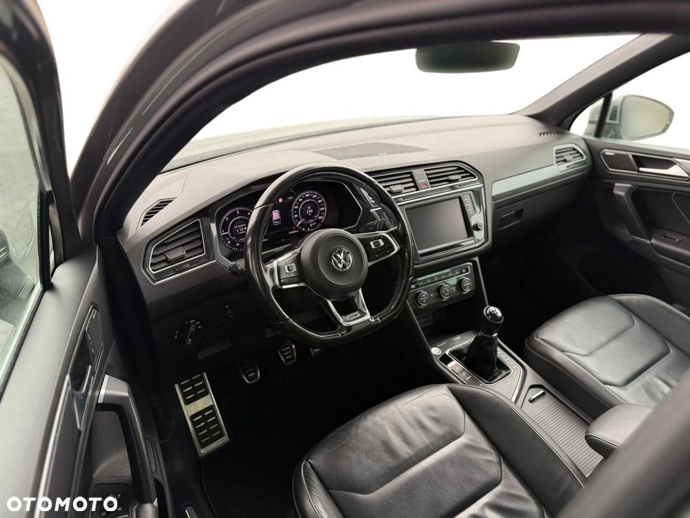 Volkswagen Tiguan - 10