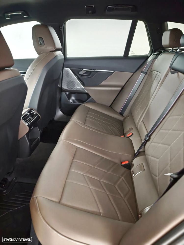 BMW 520 d Pack Desportivo M Pro - 38