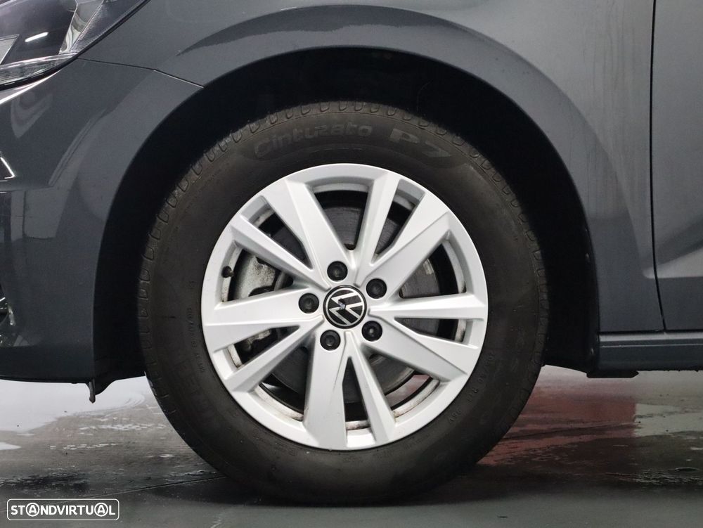 VW Touran 2.0 TDI Confortline DSG - 26