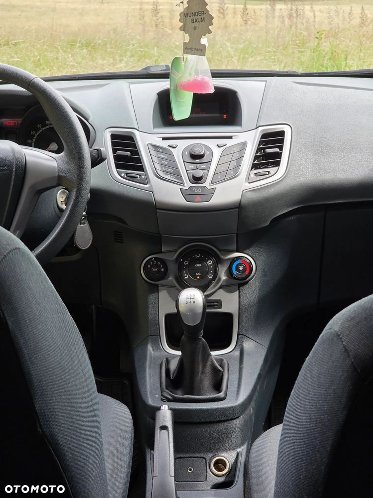 Ford Fiesta 1.25 Trend - 13