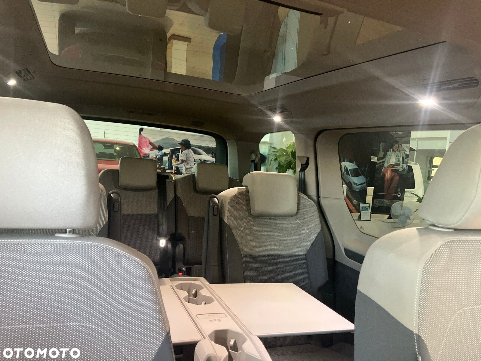Volkswagen multivan 2.0 TDI 150 KM 7-DSG FWD L1 - 17