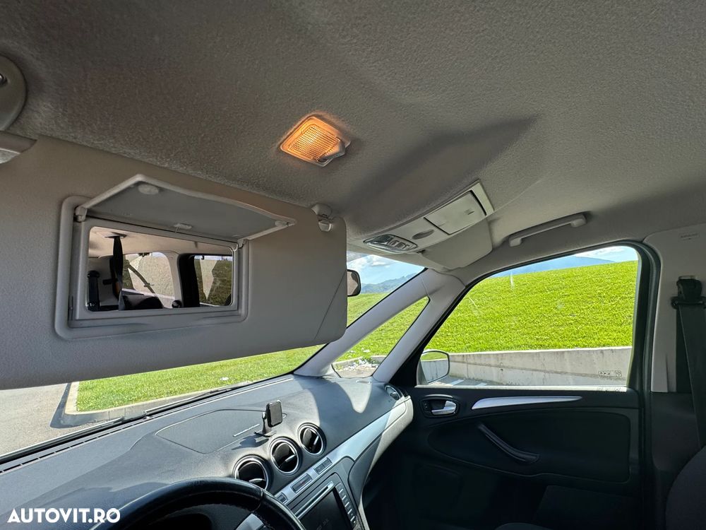 Ford Galaxy - 15