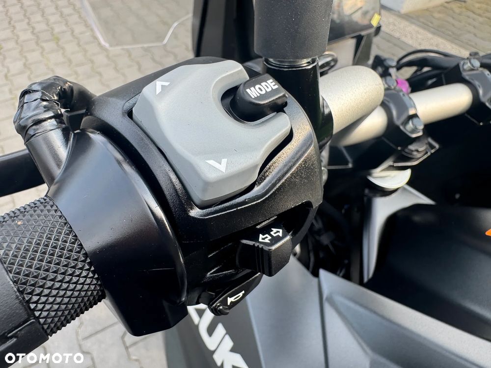 Suzuki V-STROM - 31