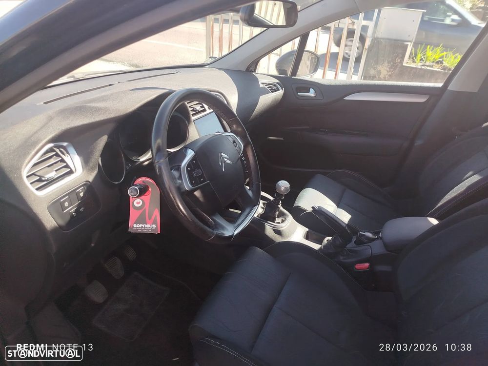 Citroën C4 e-HDi 115 Exclusive - 10