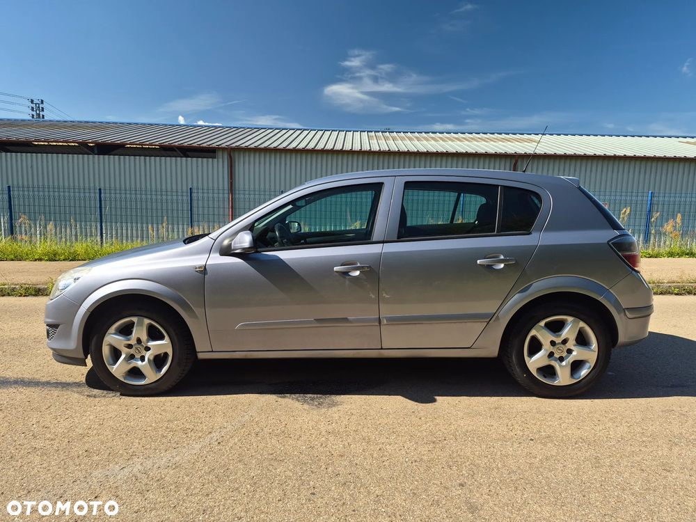 Opel Astra 1.6 Design Edition - 3