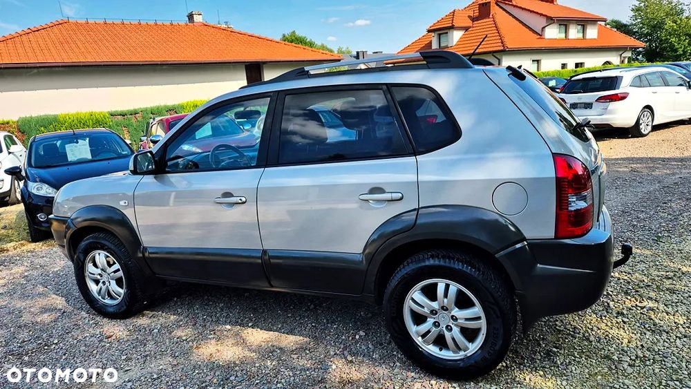 Hyundai Tucson 2.0 Comfort 2WD - 18
