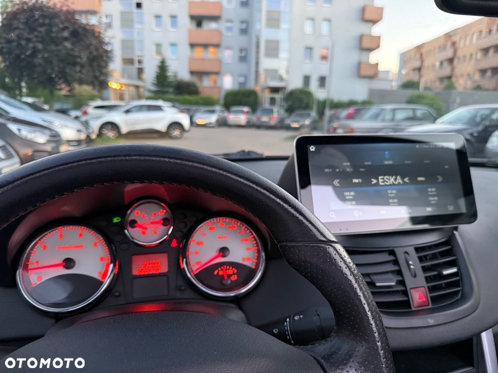 Peugeot 207 CC 1.6 Sport - 8
