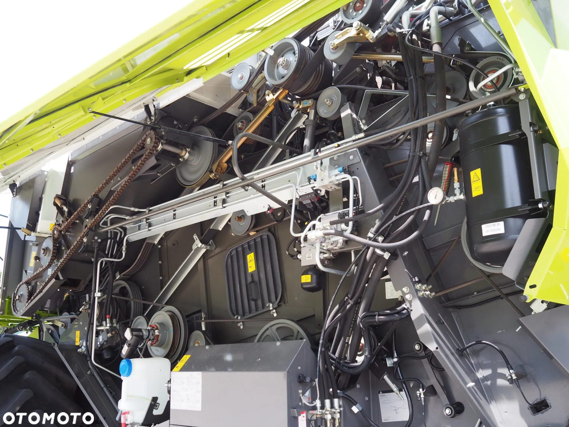 Claas Tucano 450 + V770 - 9