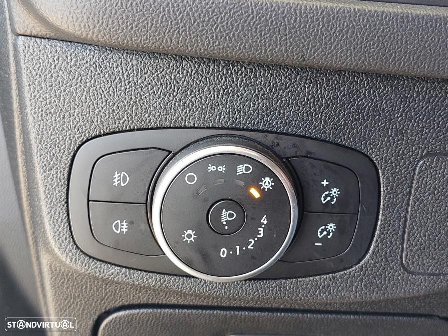 Ford Focus SW 1.5 TDCi EcoBlue Business - 17