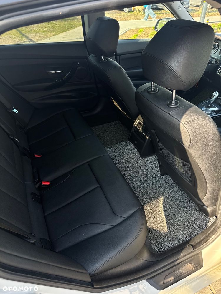 BMW 3GT 320d Luxury Line - 23
