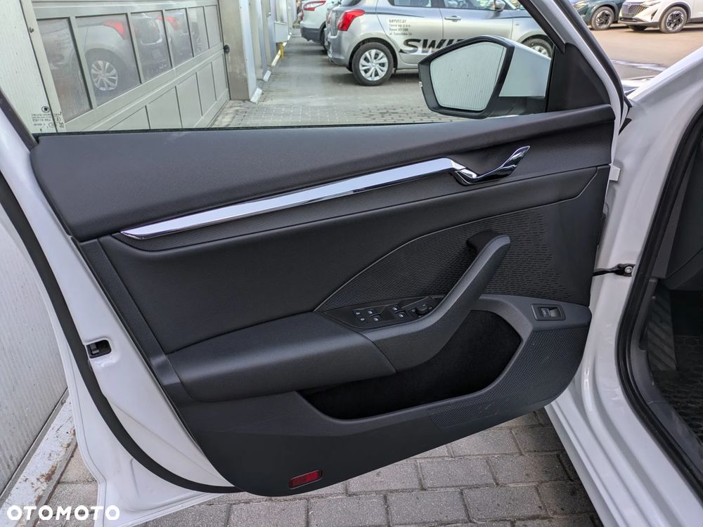 Skoda Octavia 1.5 TSI ACT Style - 9