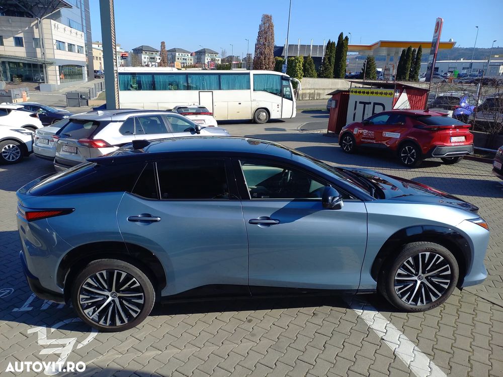 Lexus RZ 450e AWD Luxury - 7