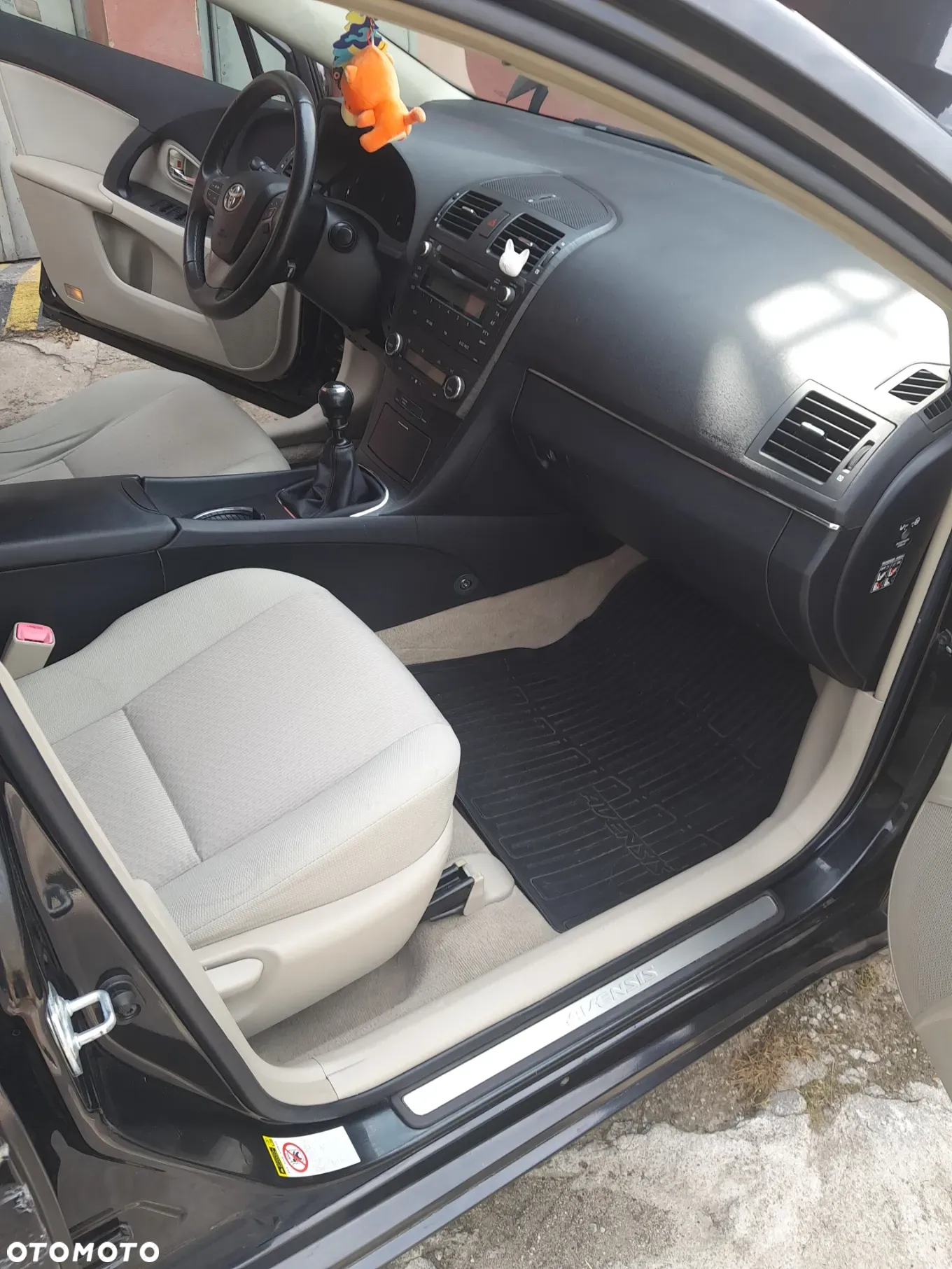 Toyota Avensis - 16