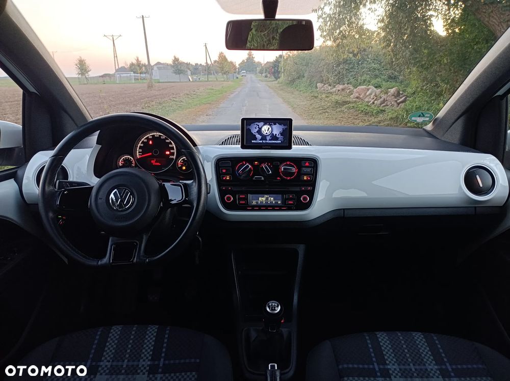 Volkswagen up! club - 11