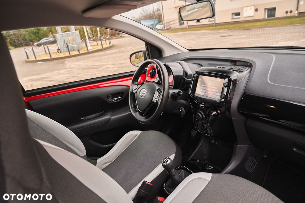 Toyota Aygo x-play Edition S+ - 28