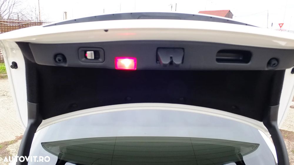 Mercedes-Benz E 220 d 9G-TRONIC Exclusive - 31