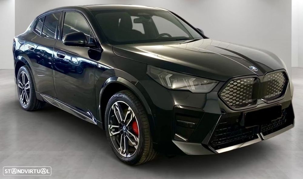 BMW iX2 eDrive20 Pack Desportivo M Pro - 1