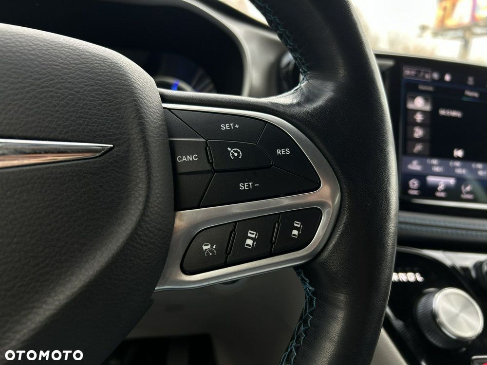 Chrysler Pacifica - 18