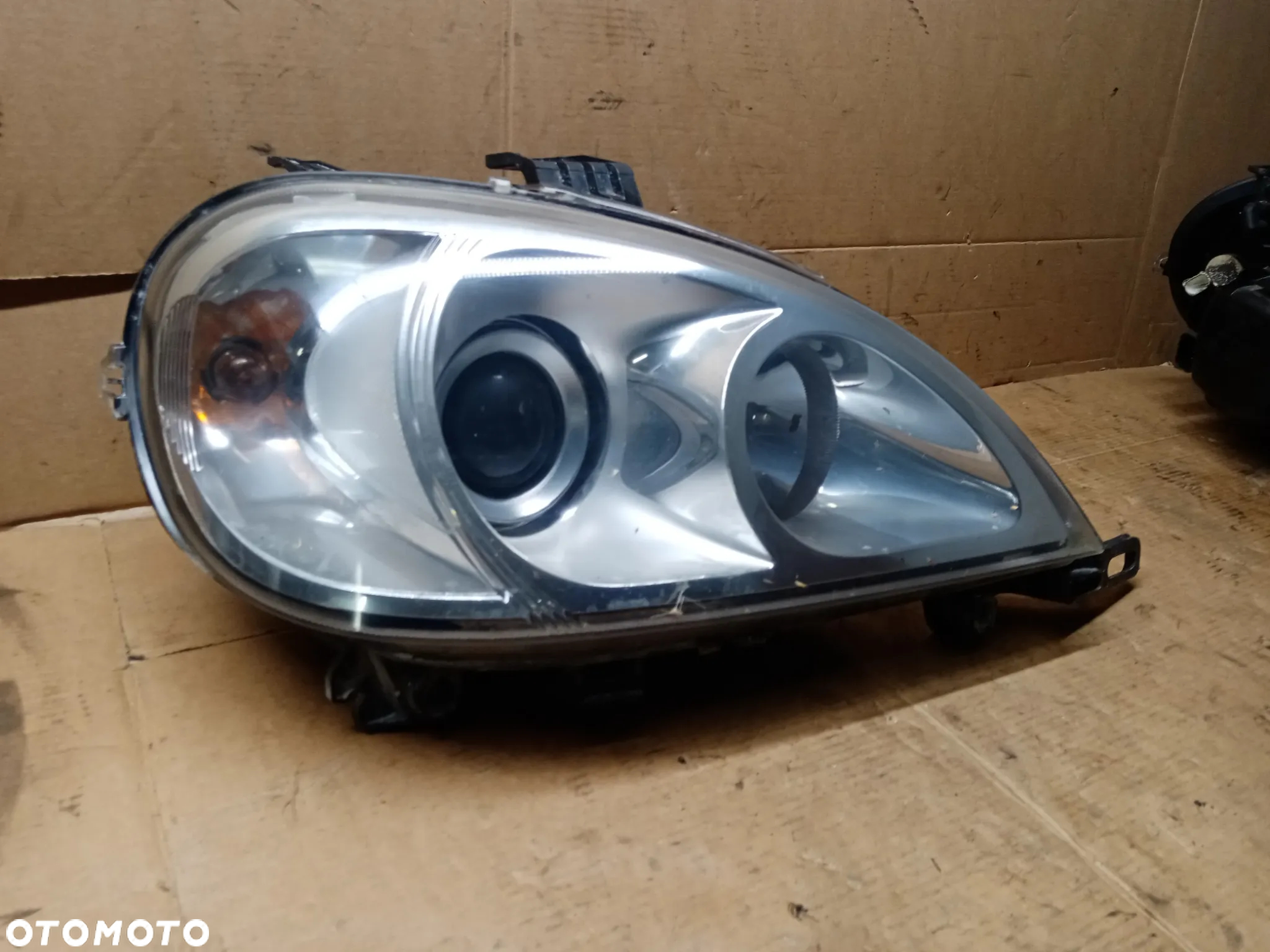 Lampa prawy przód przednia prawa Mercedes ML W163 - 3