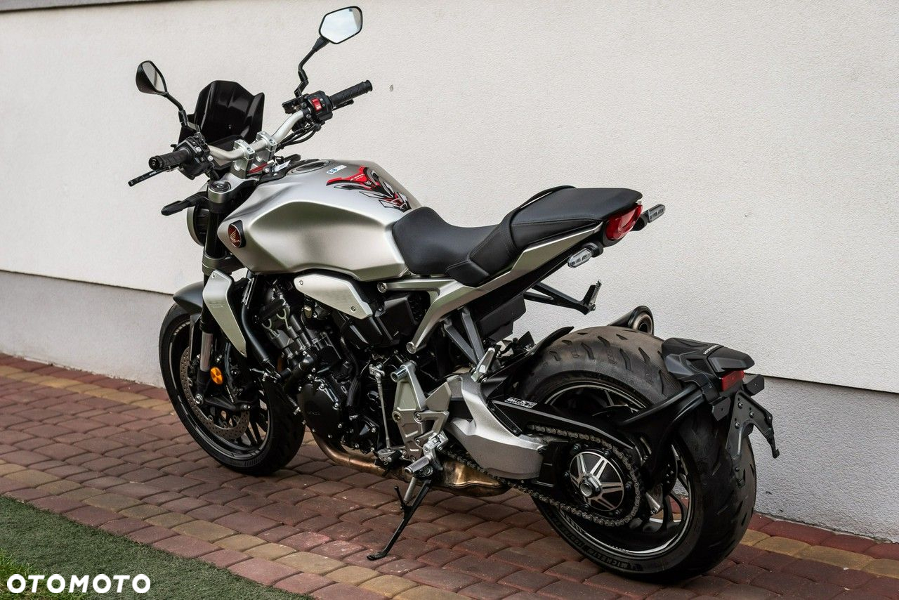 Honda CB - 4