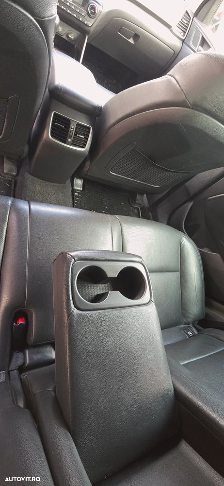 Hyundai Tucson 2.0 CRDI 4WD 6AT Luxury Pack+ - 31