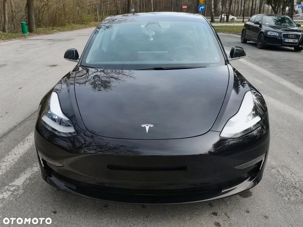 Tesla Model 3 - 2