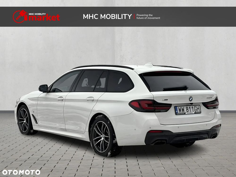 BMW Seria 5 530i xDrive mHEV M Sport sport - 4