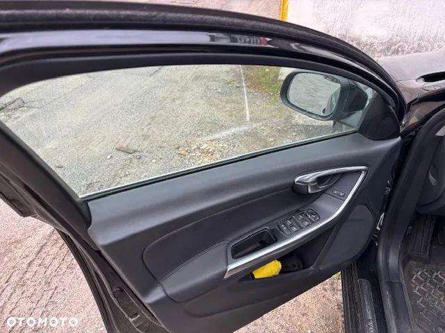 Volvo V60 D3 Momentum - 7
