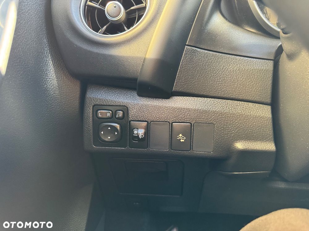 Toyota Auris - 16
