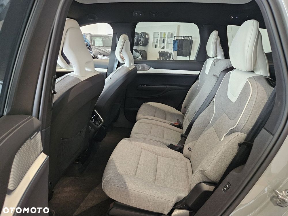 Volvo EX90 - 16