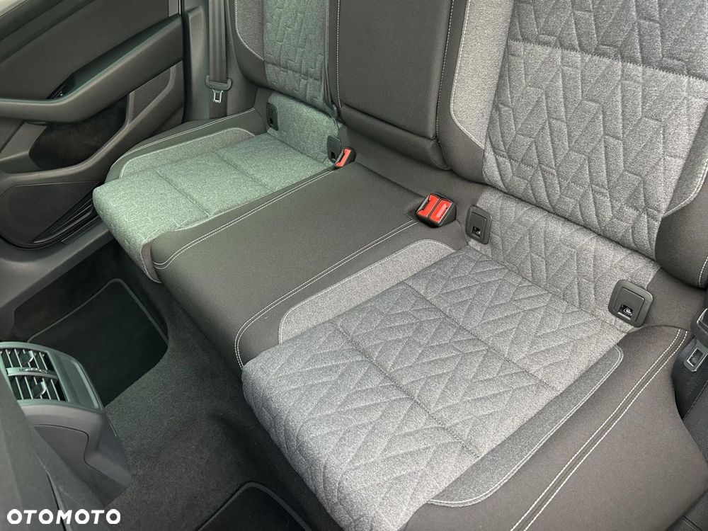 Volkswagen Passat - 16
