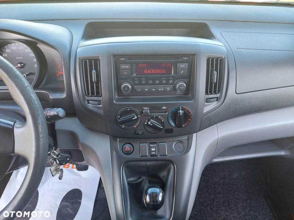 Nissan NV200 - 16