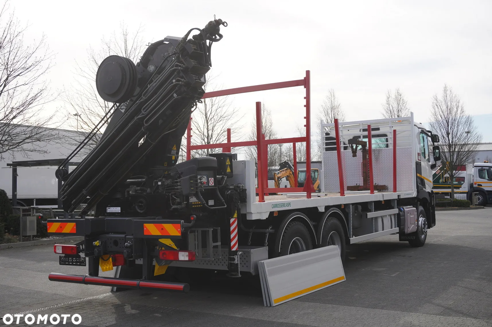 Renault C430 / Dźwig HIAB 244 EP-5 HIDUO 8400 kg 15 m / Platforma z kłonicami - 12