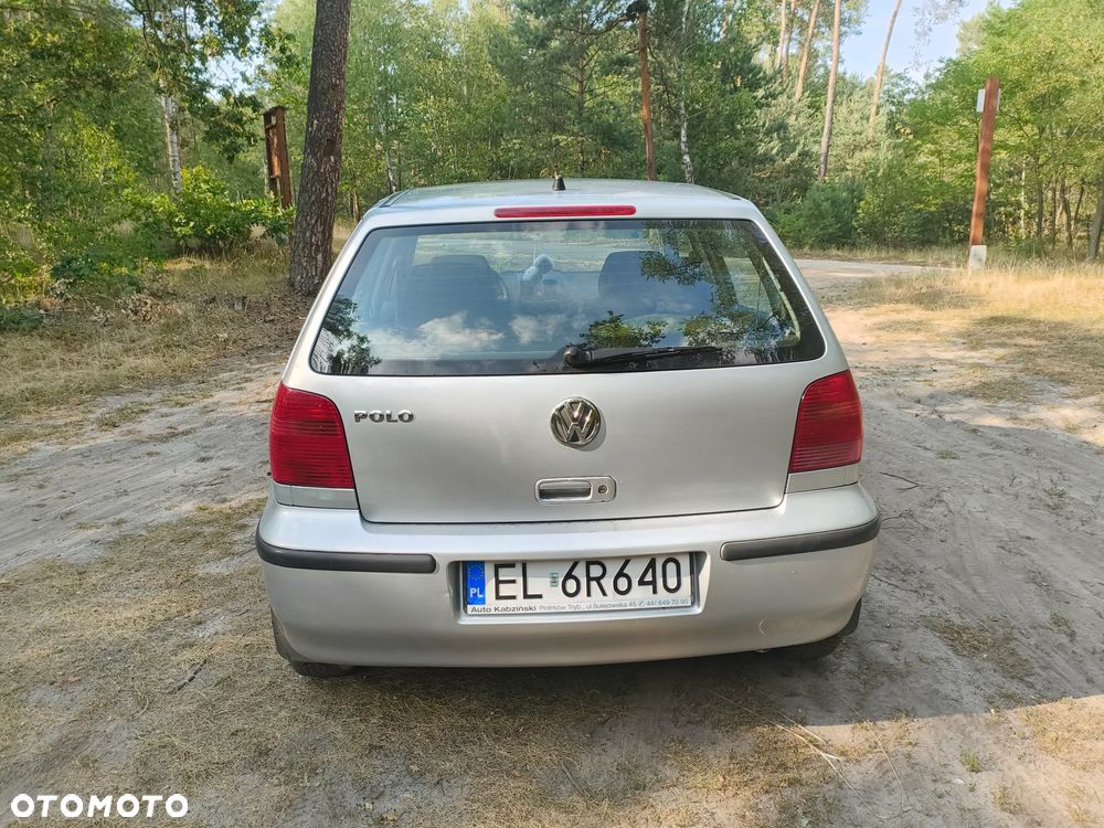Volkswagen Polo 1.4 Basis - 3