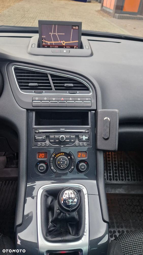 Peugeot 5008 HDI FAP 150 Allure - 29