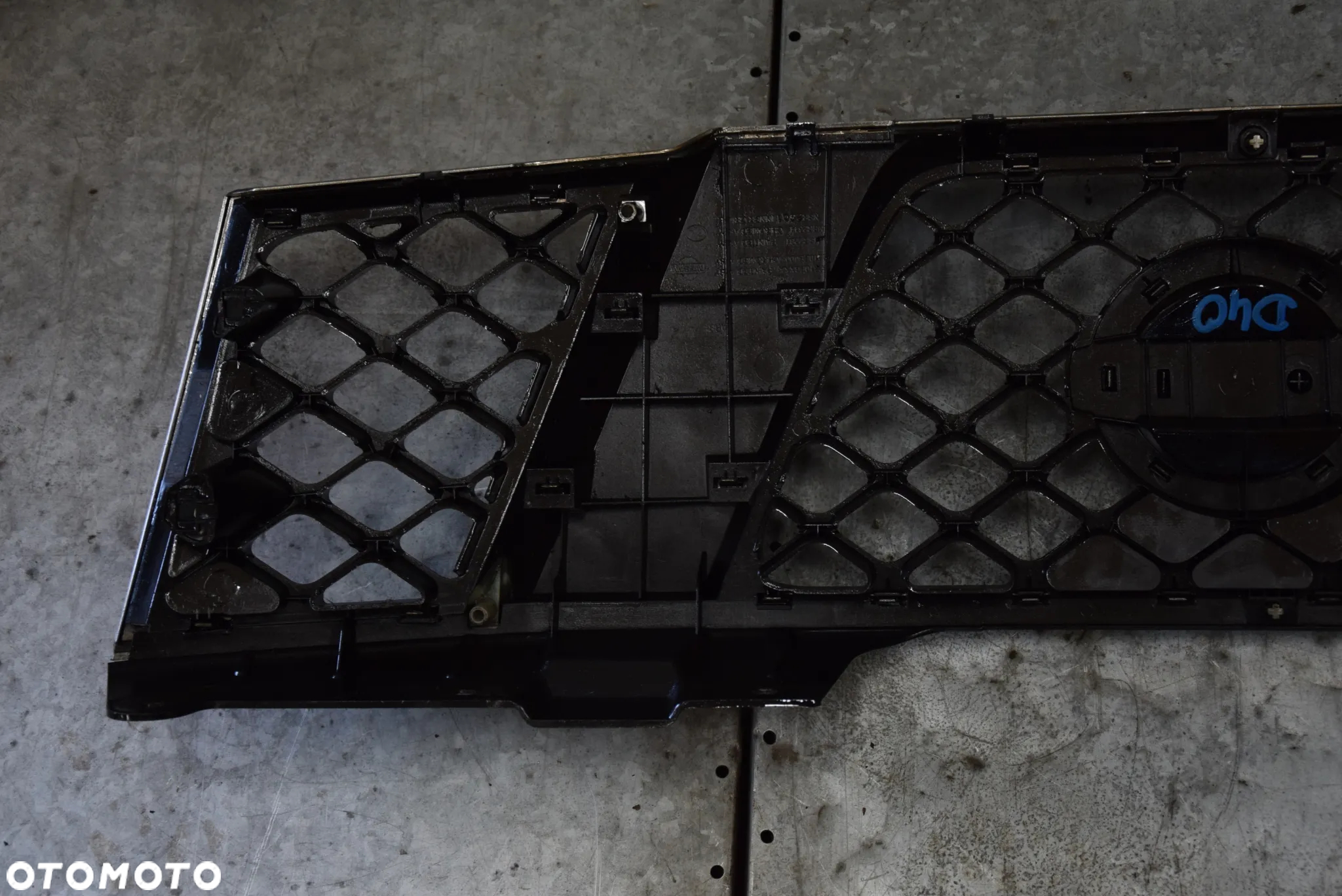 NISSAN NAVARA D40 GRILL ATRAPA - 11