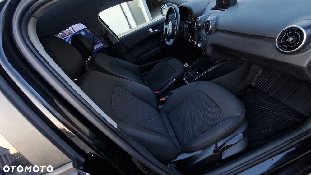 Audi A1 Sportback 1.6 TDI Attraction - 24