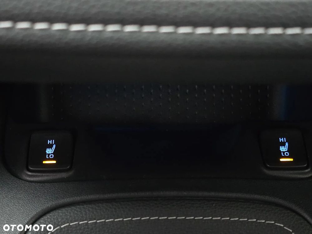 Toyota Corolla 1.8 Hybrid GPF Executive - 26