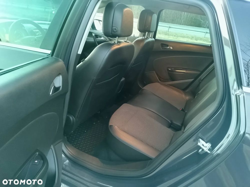 Opel Astra 1.6 CDTI DPF ecoFLEX TourerStart/Stop Exklusiv - 24