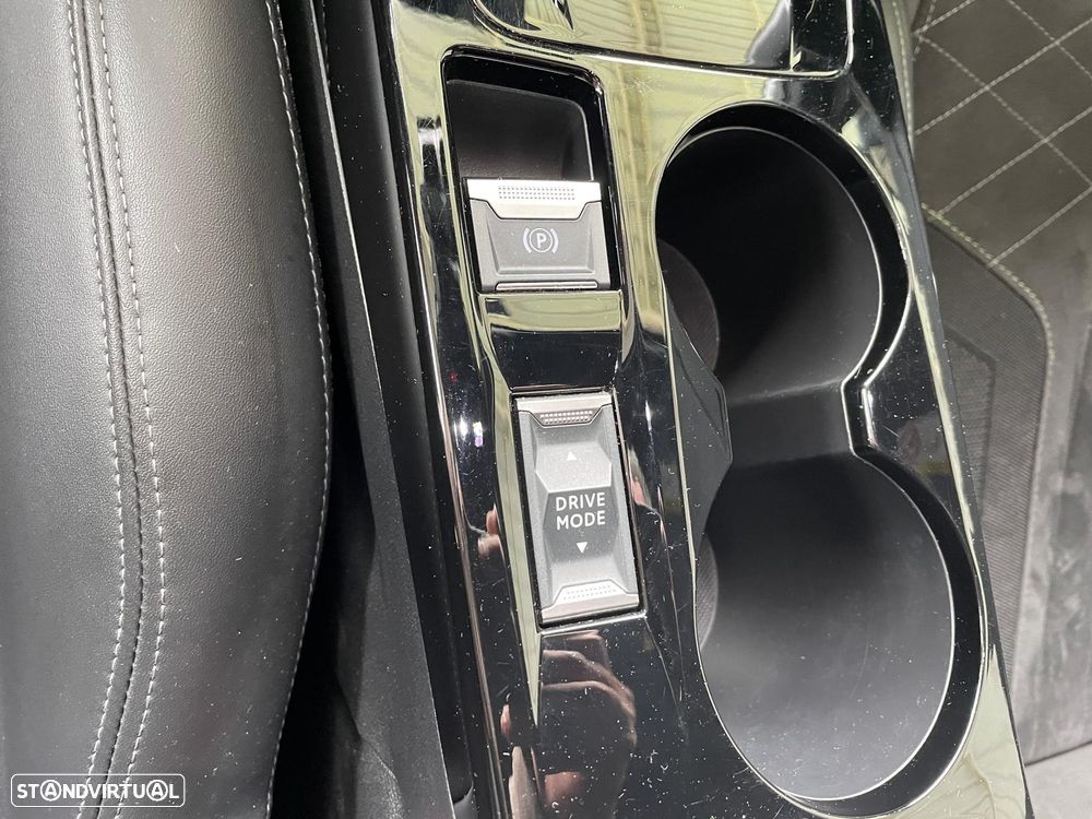 Peugeot 2008 1.2 PureTech GT Pack EAT8 - 19